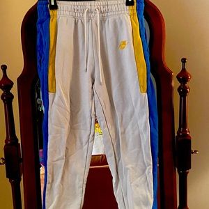 Quarter stripe three tone Nike jogger sweatpant